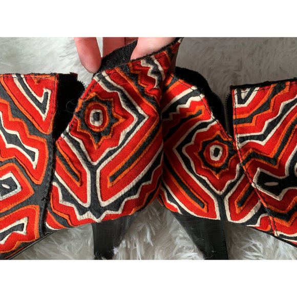 Handmade Kuna Yala booties - Picture 12 of 16